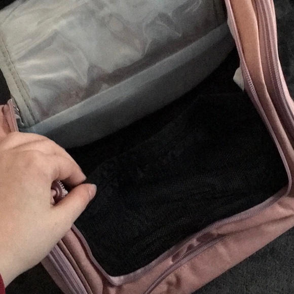 Large Capacity Toiletry Bag for Women with Hanging Hook - Picture 9 of 10